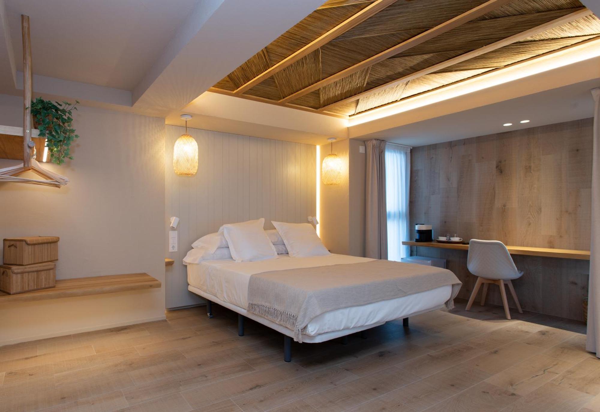 Xulos Rooms & Suites Peñíscola エクステリア 写真